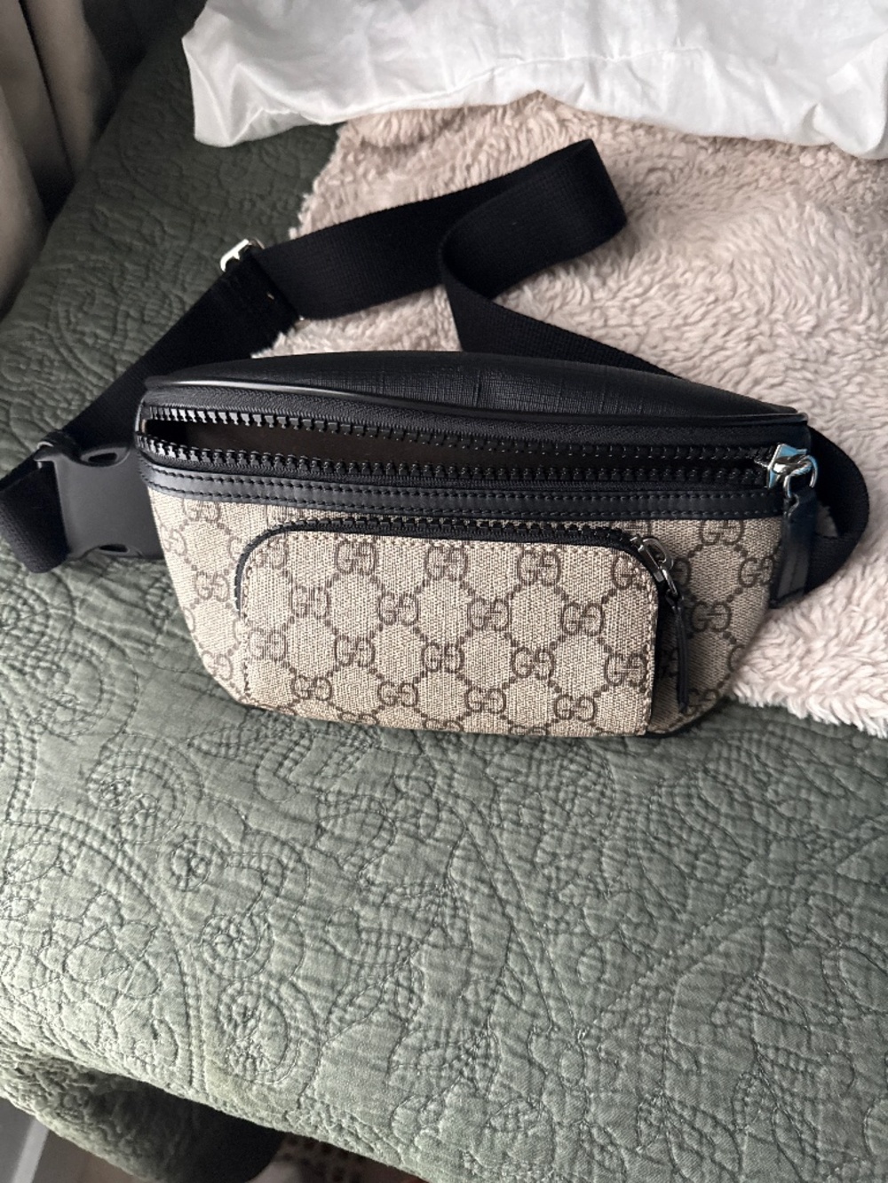 Gucci Supreme Belt Bag